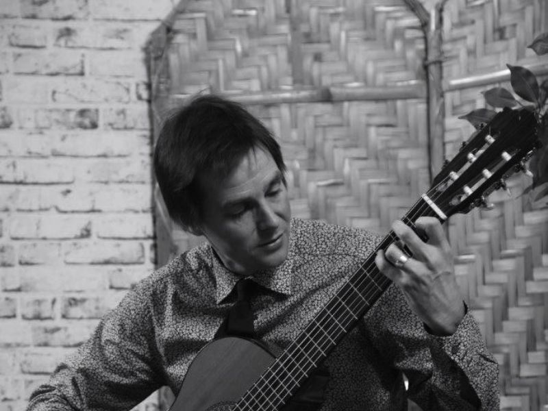 scott spanish guitarist